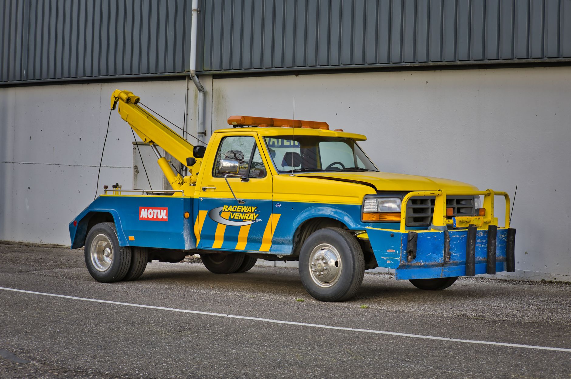 Remorquage voiture équipe à Cachan